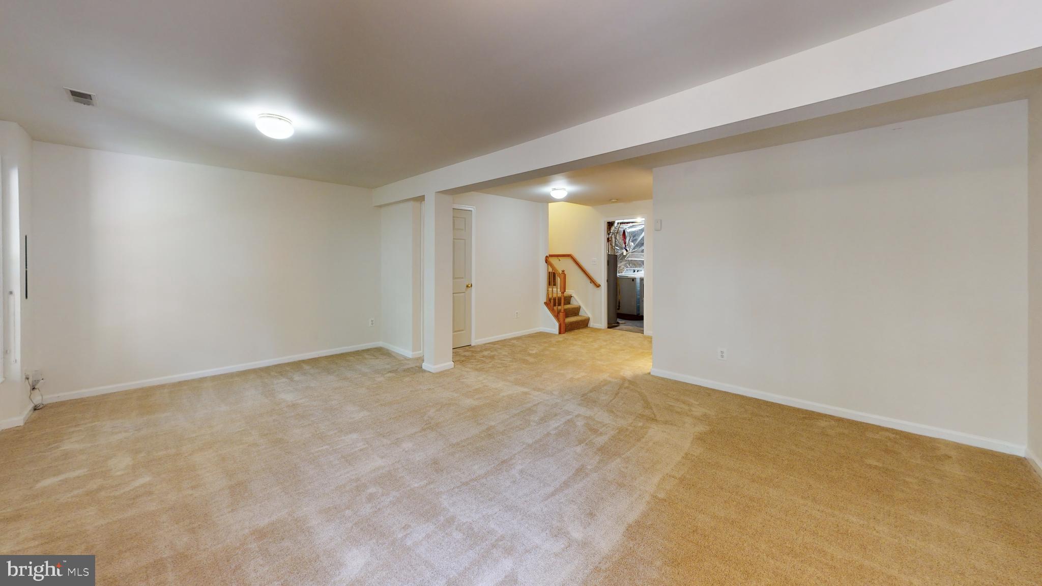 POTOMAC LAKES - Residential