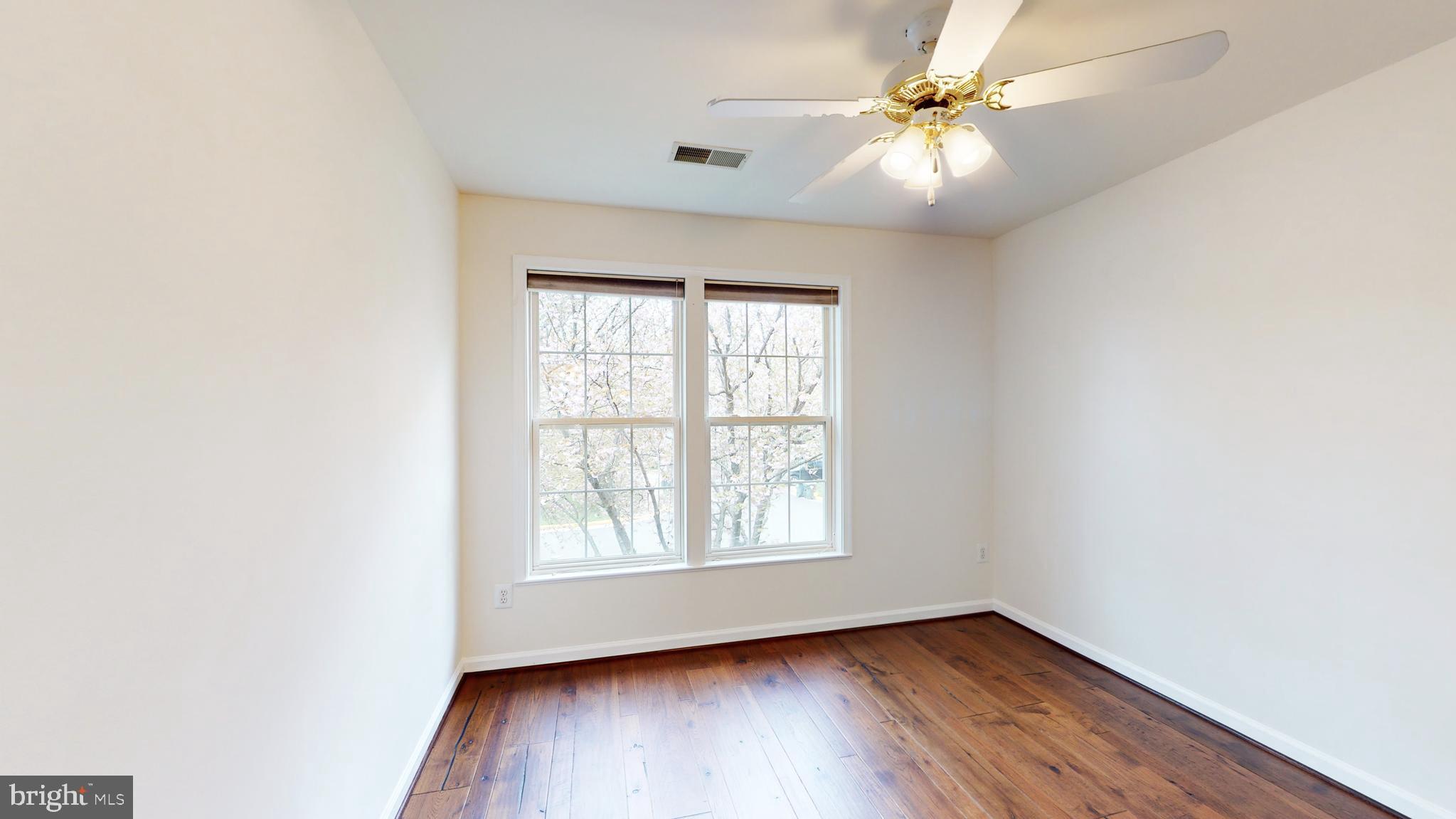 POTOMAC LAKES - Residential