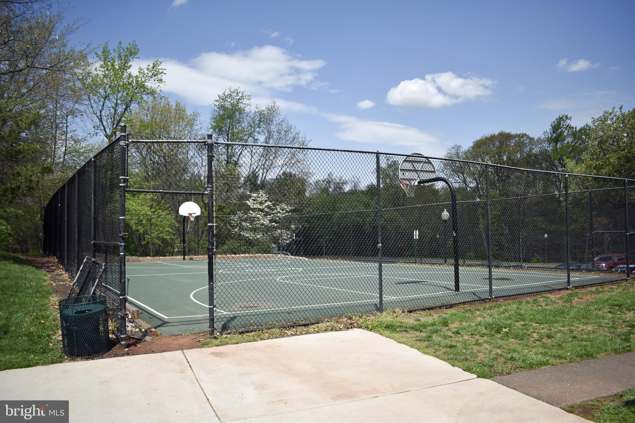 POTOMAC LAKES - Residential