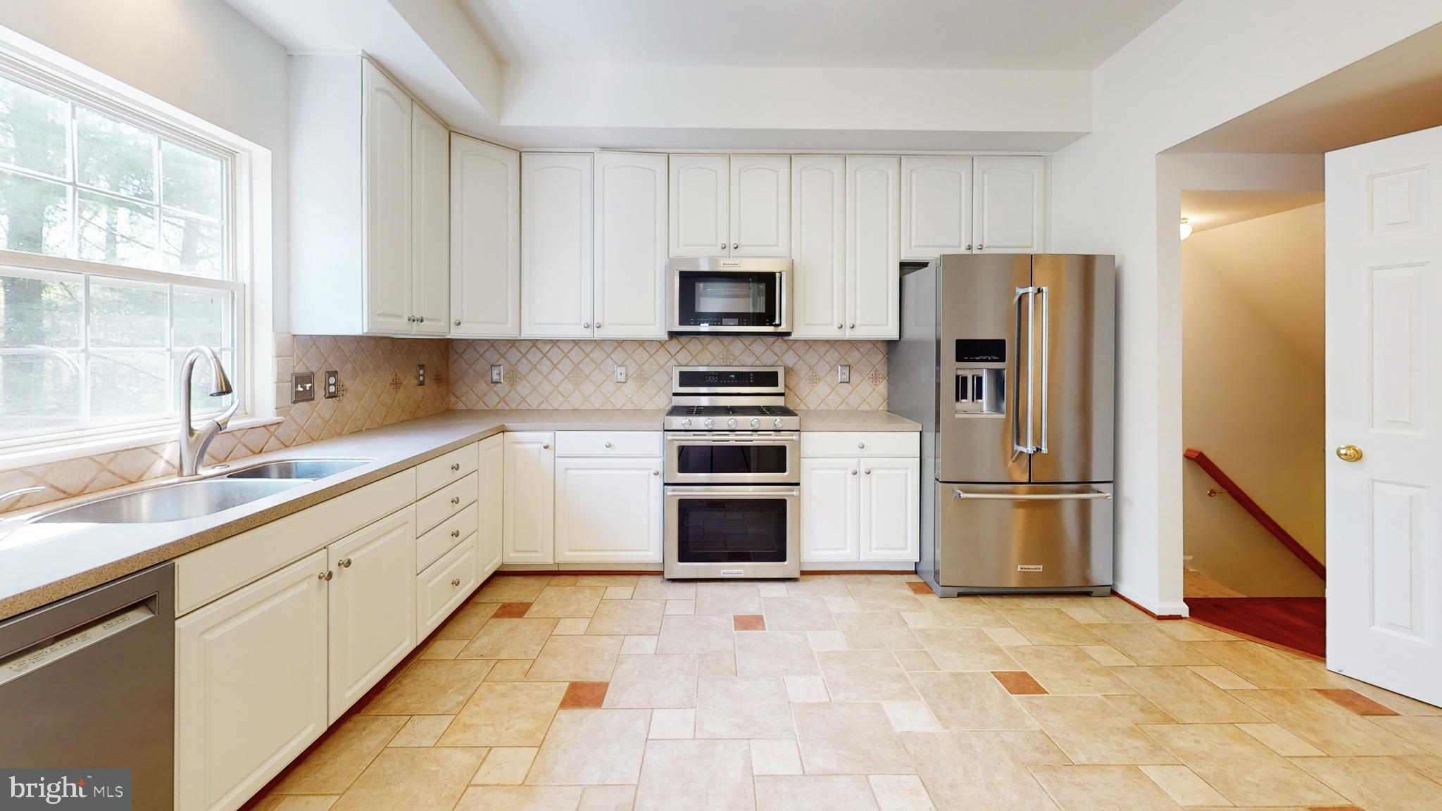 POTOMAC LAKES - Residential