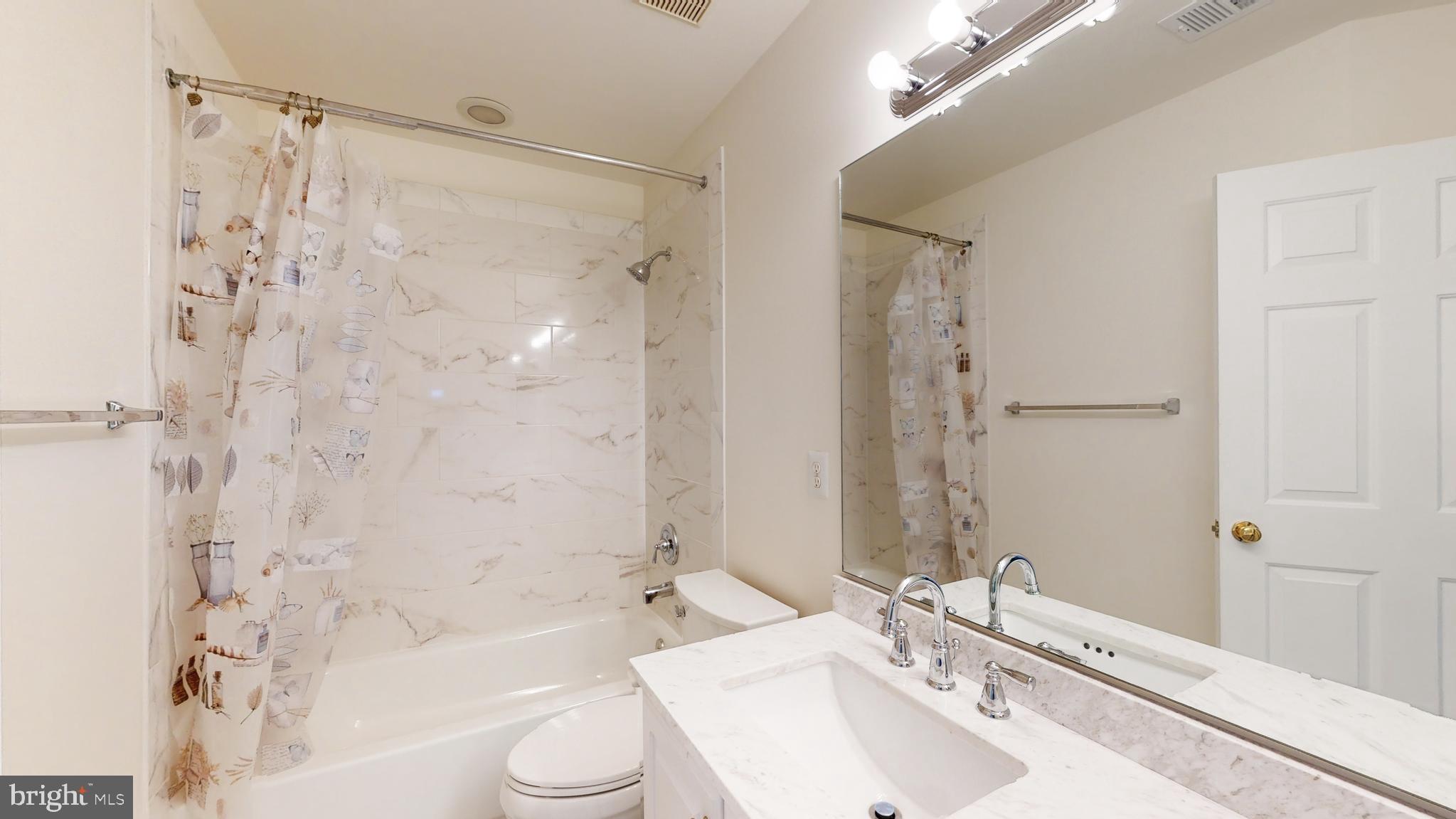 POTOMAC LAKES - Residential