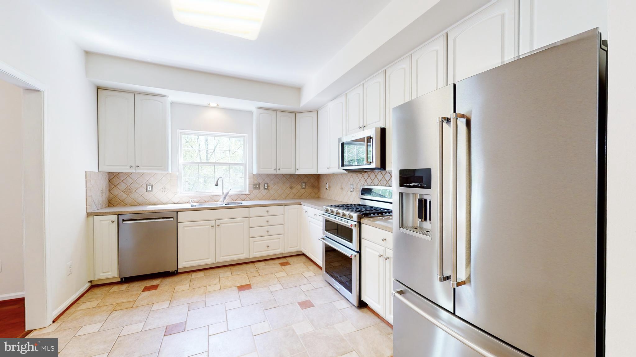 POTOMAC LAKES - Residential