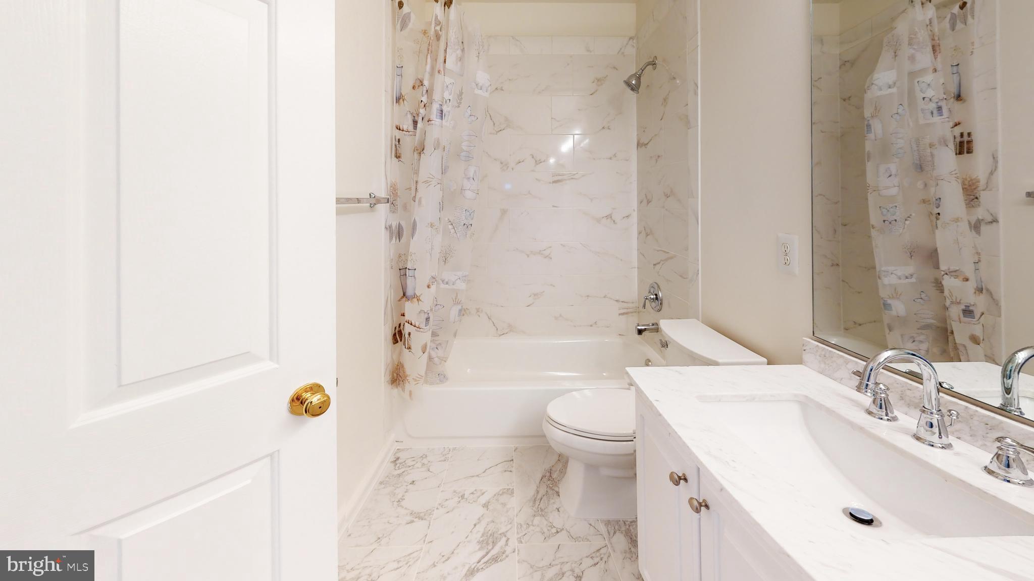 POTOMAC LAKES - Residential