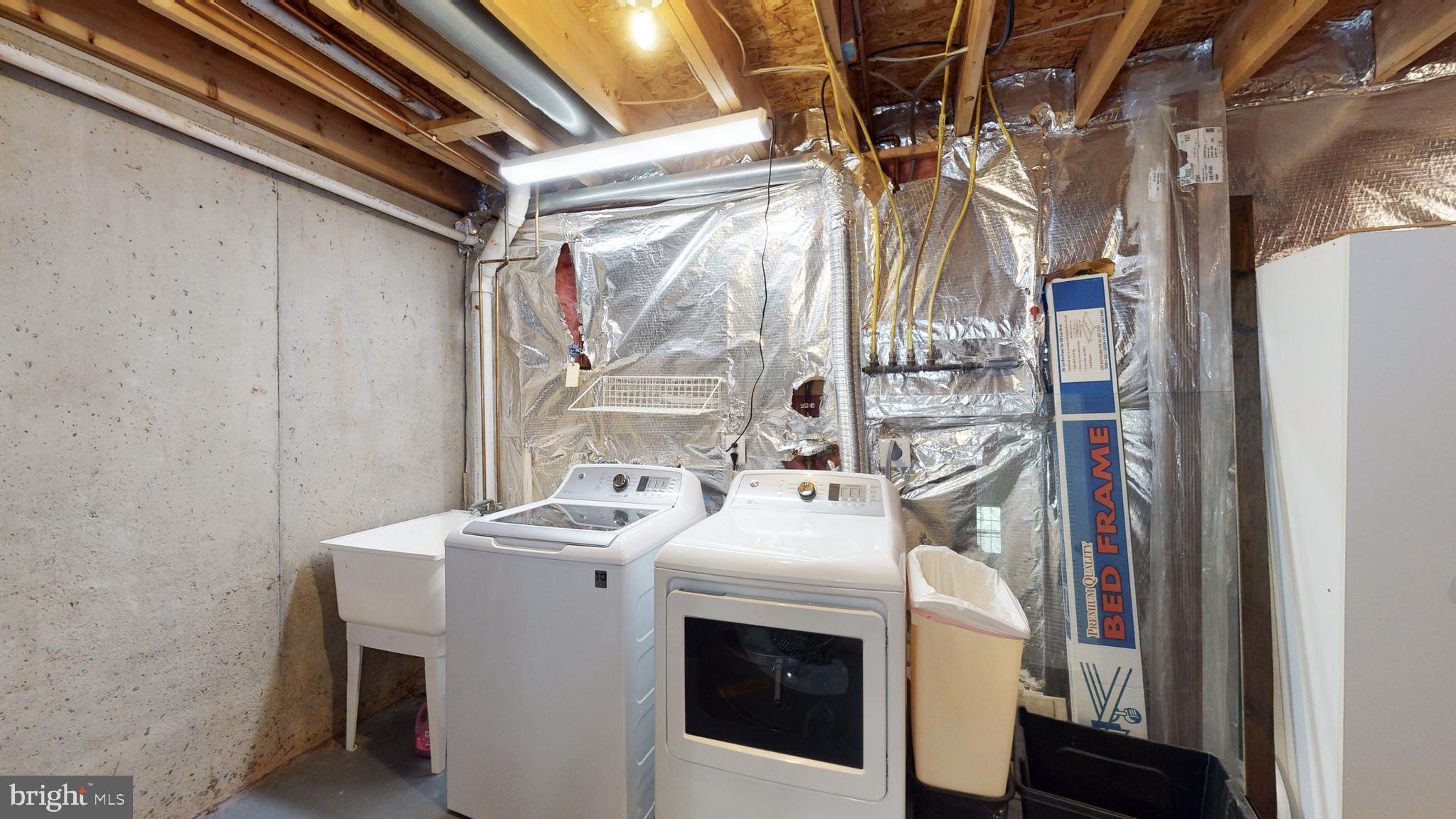 POTOMAC LAKES - Residential