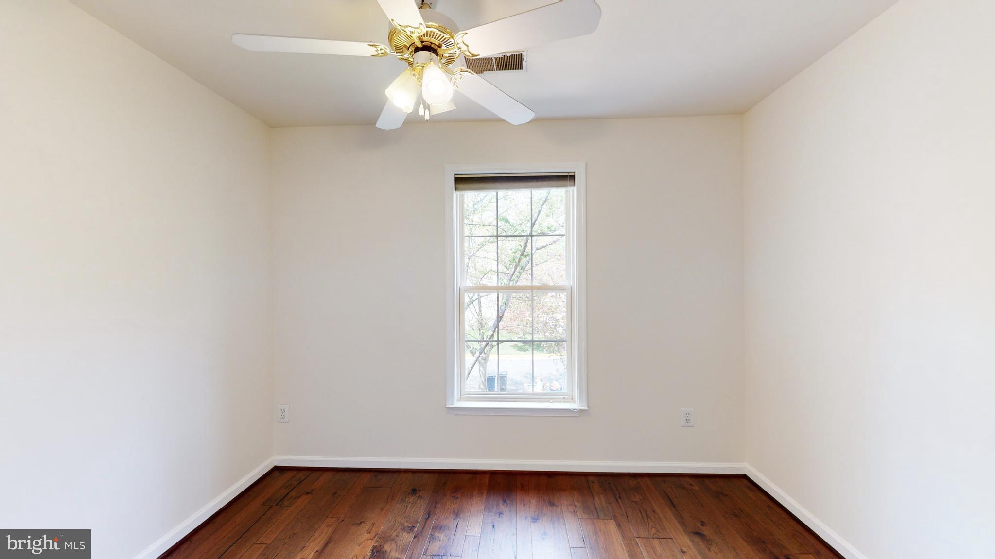 POTOMAC LAKES - Residential