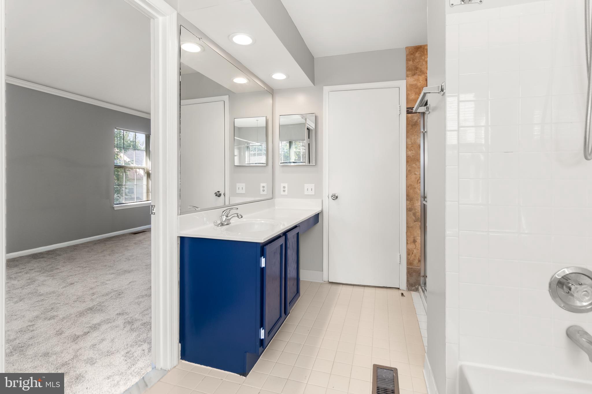 PRINCETON SQUARE PLAT FO - Residential Lease