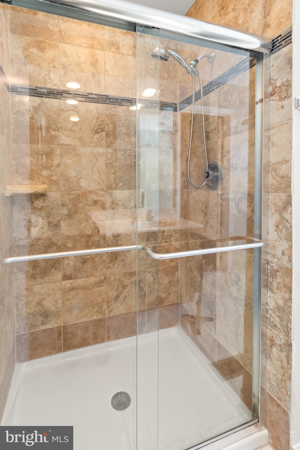 PRINCETON SQUARE PLAT FO - Residential Lease