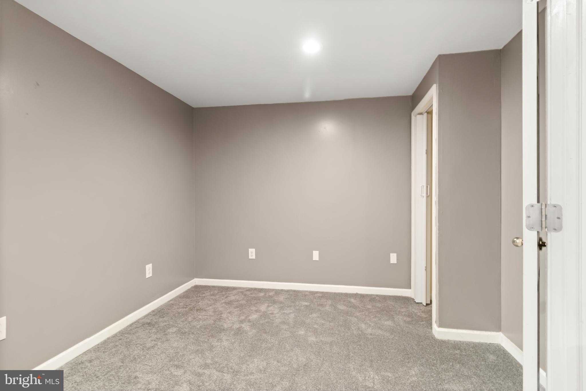 PRINCETON SQUARE PLAT FO - Residential Lease