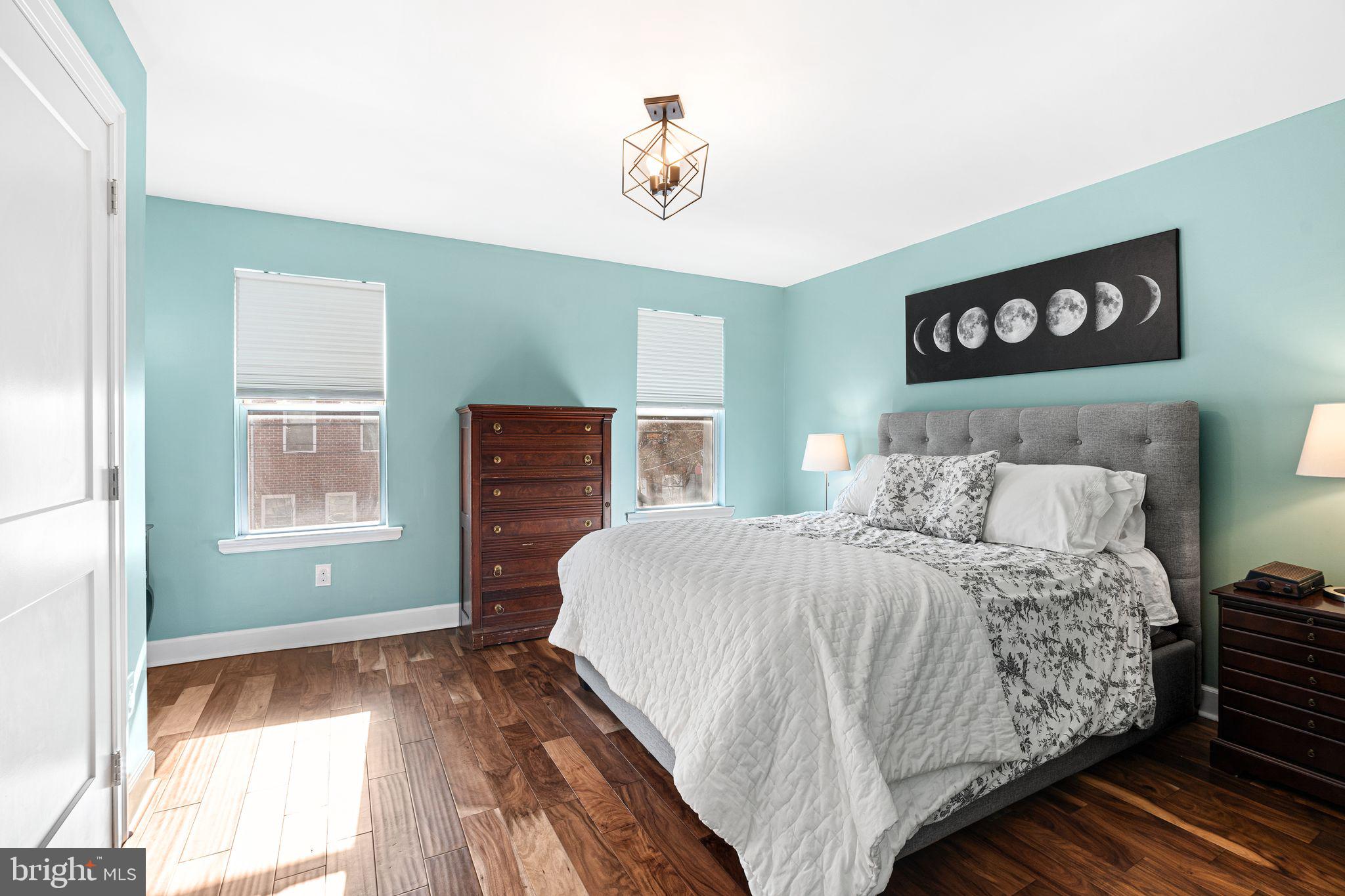 POINT BREEZE - Residential