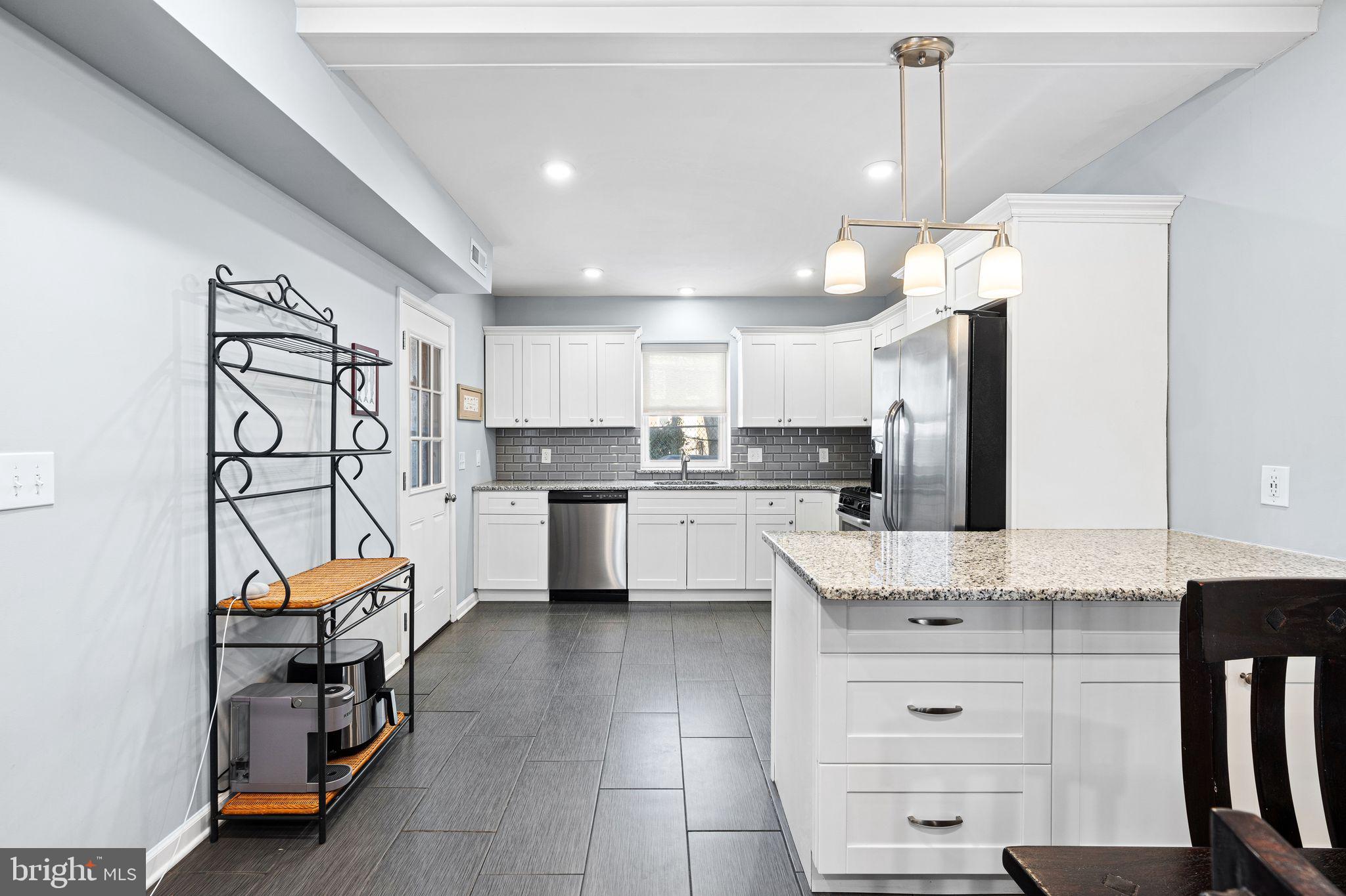 POINT BREEZE - Residential