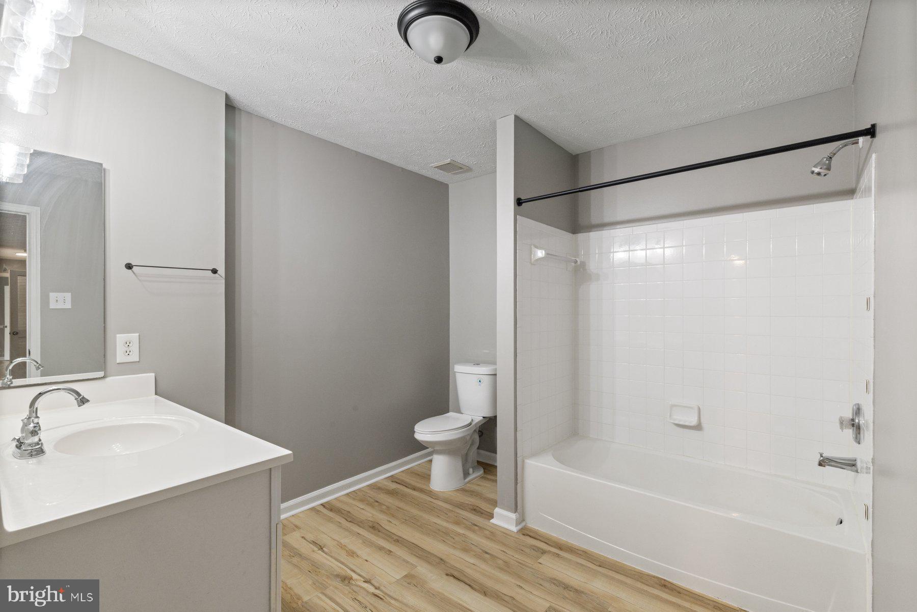 RIDERS RIDGE - Residential