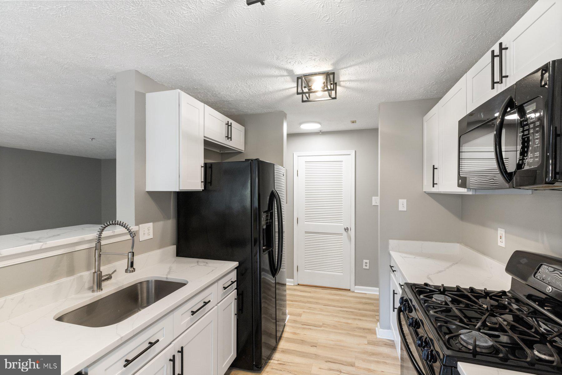 RIDERS RIDGE - Residential