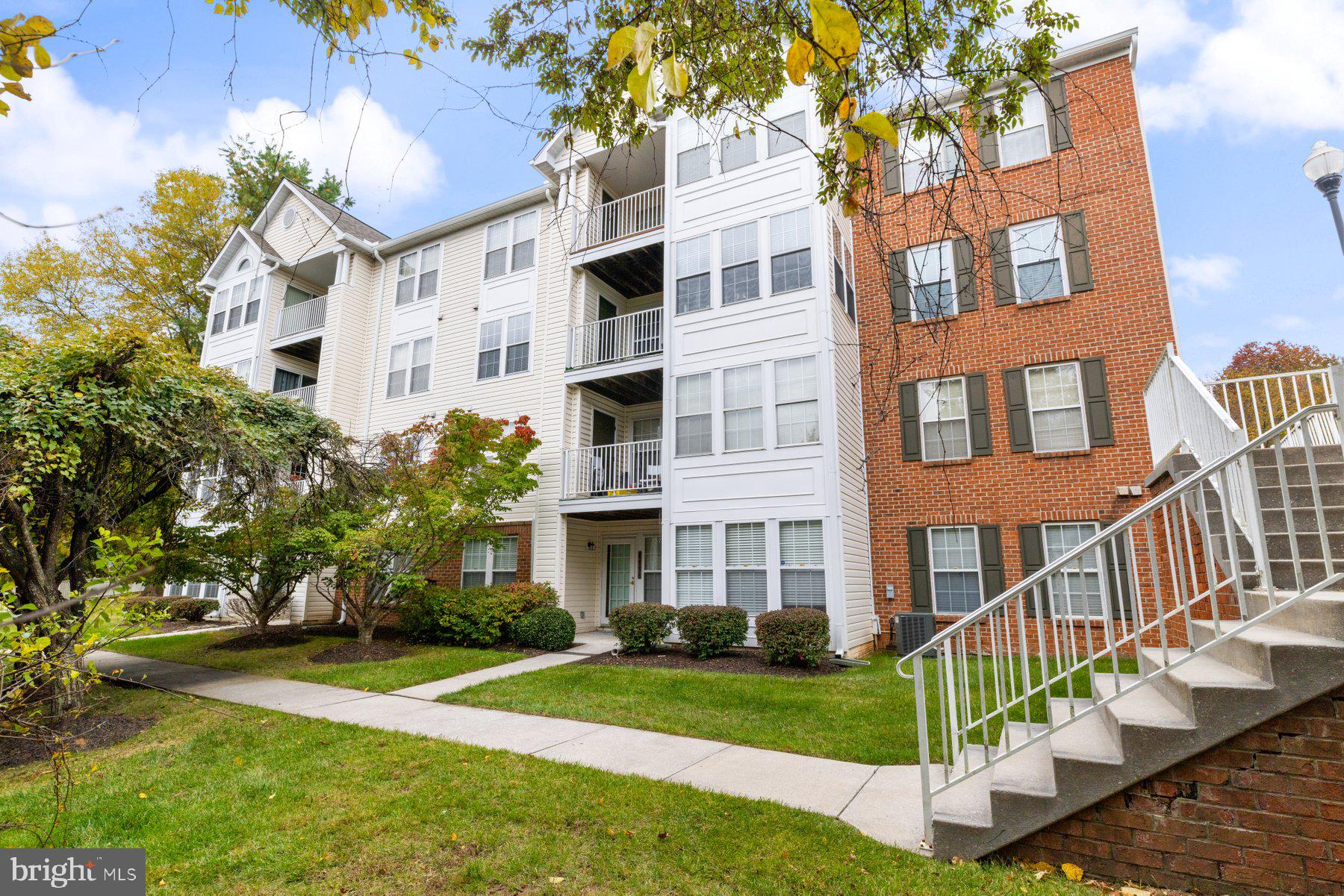 RIDERS RIDGE - Residential