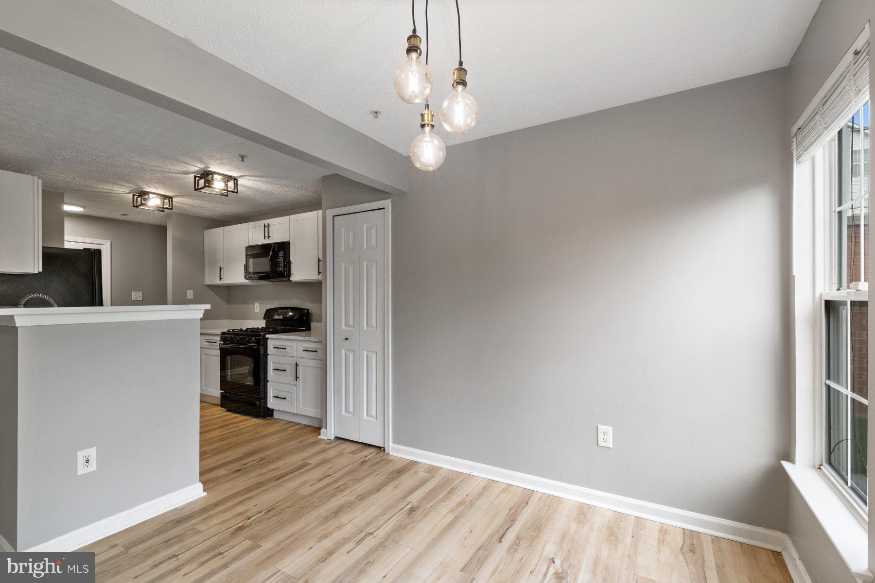 RIDERS RIDGE - Residential