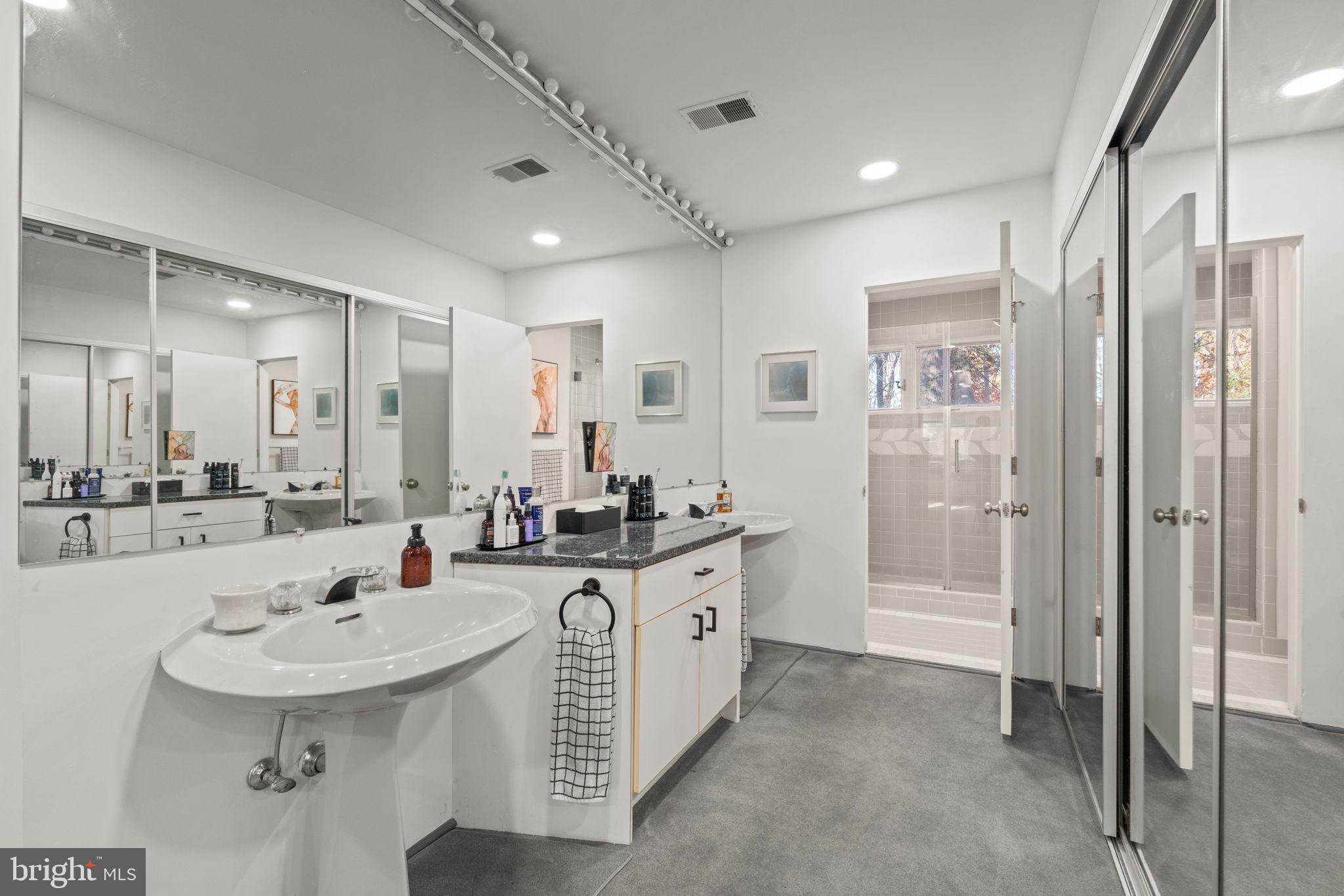 KINGS CONTRIVANCE - Residential