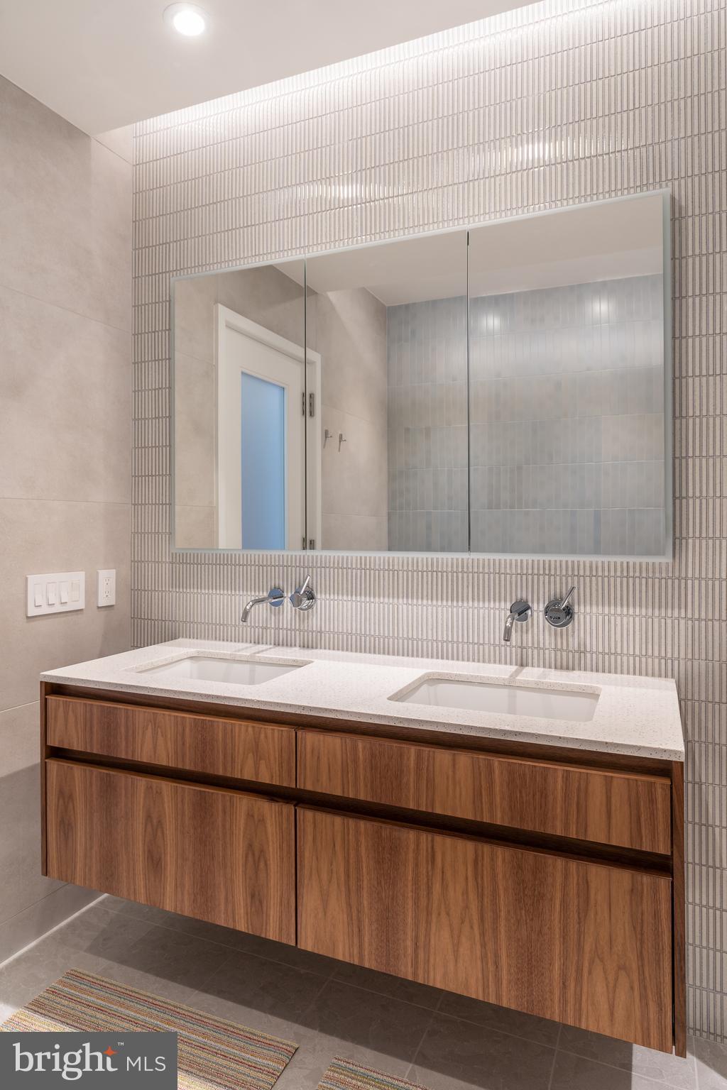 WASHINGTON SQ WEST - Residential