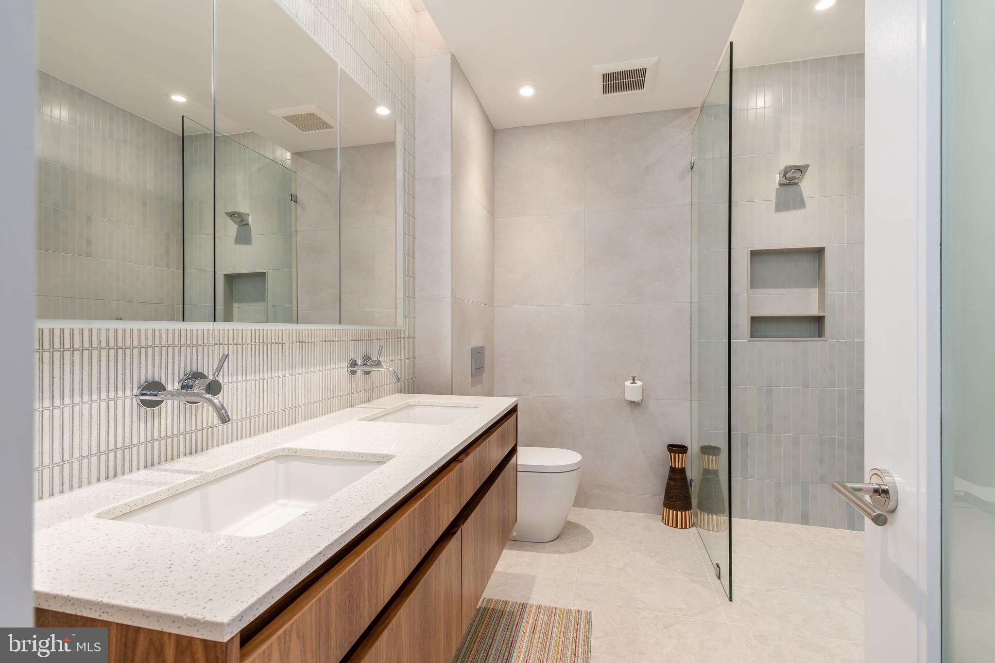 WASHINGTON SQ WEST - Residential