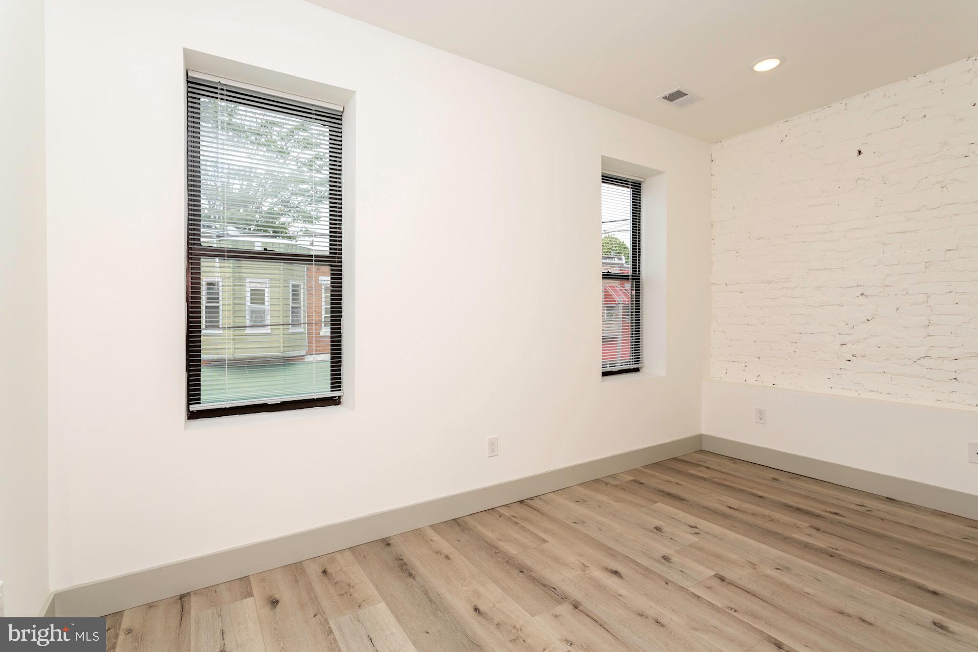 STRAWBERRY MANSION - Residential Income