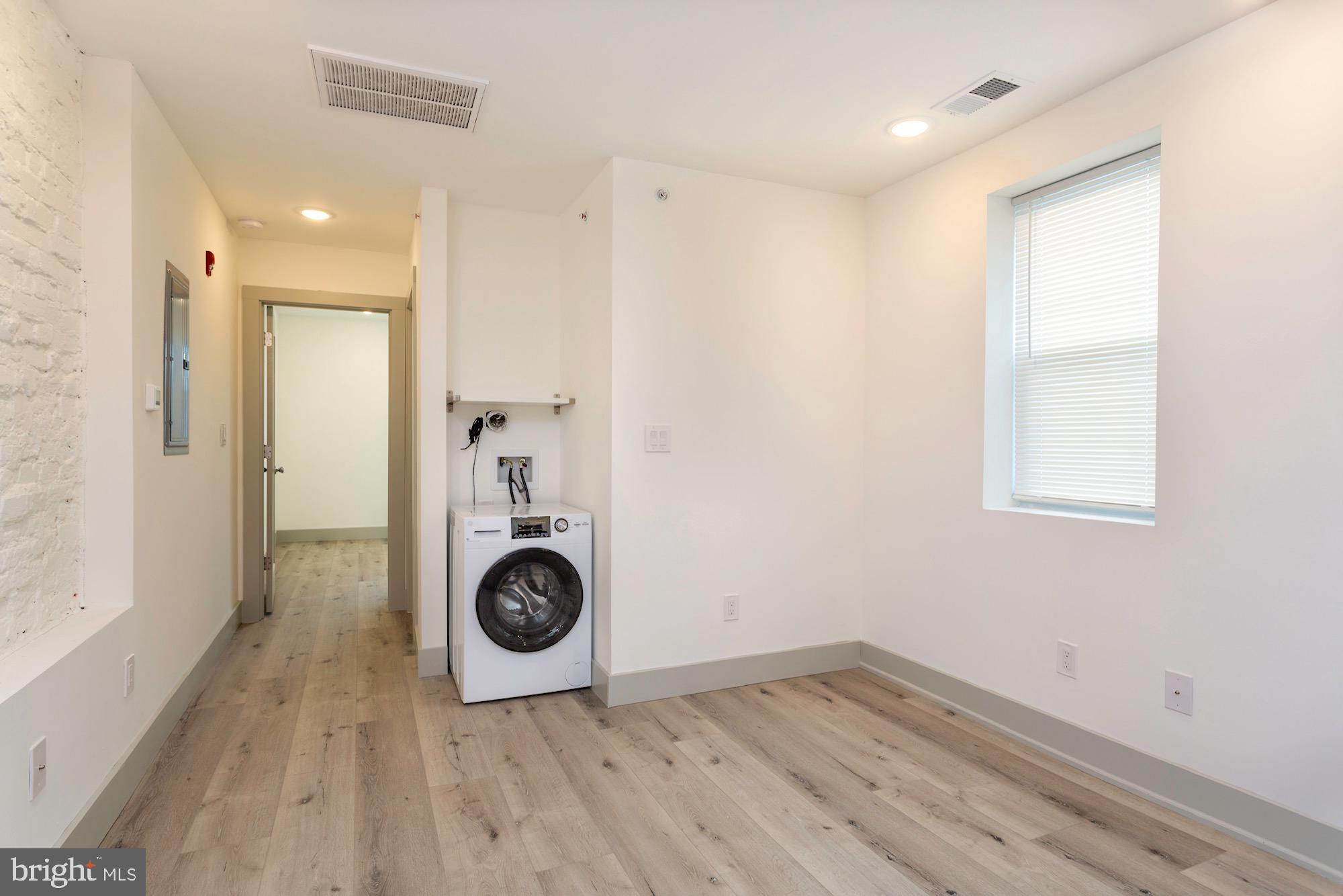 STRAWBERRY MANSION - Residential Income