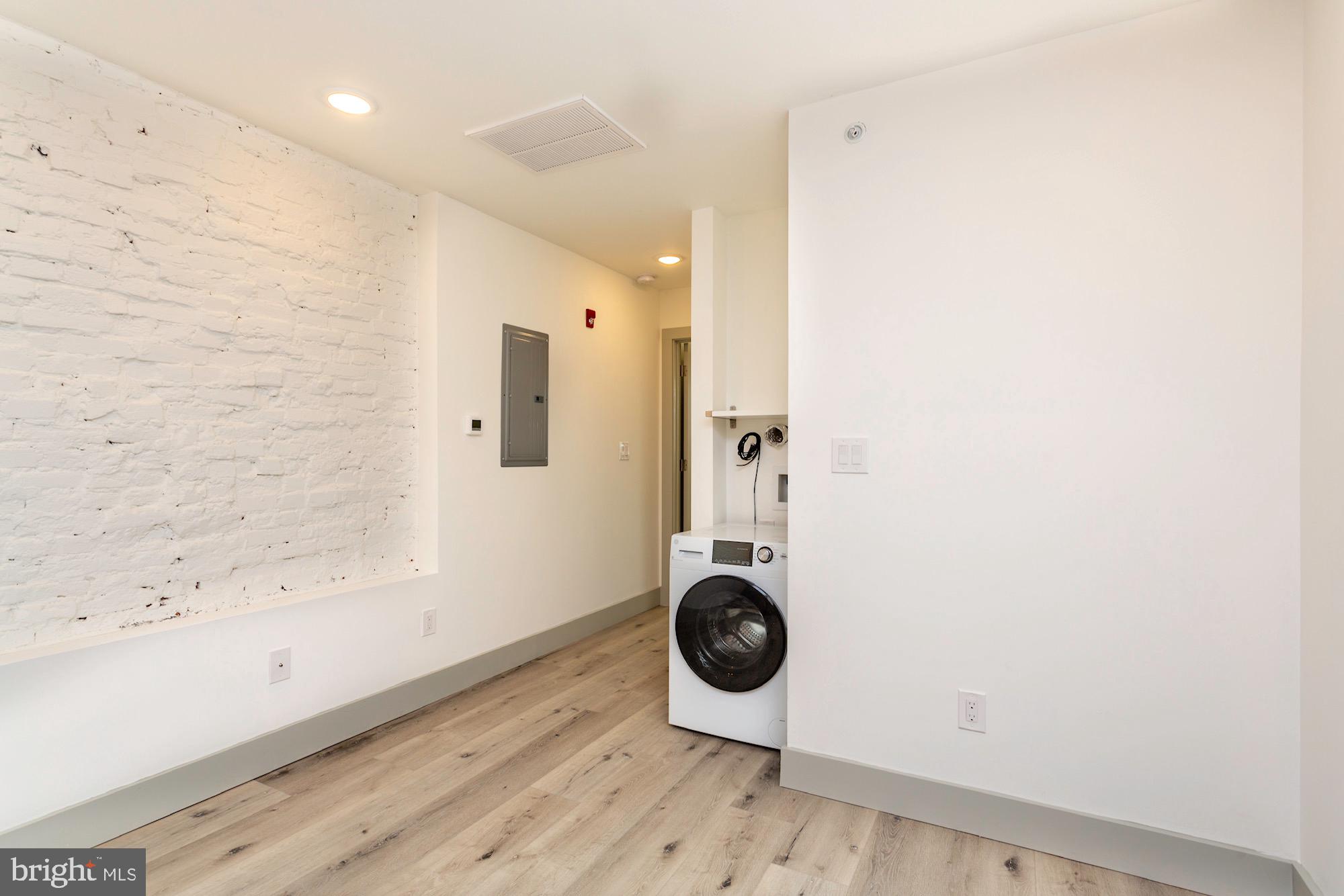 STRAWBERRY MANSION - Residential Income