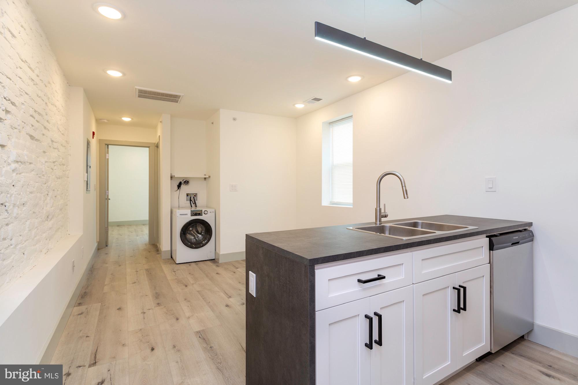 STRAWBERRY MANSION - Residential Income