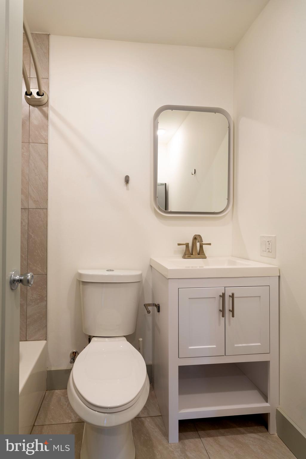 STRAWBERRY MANSION - Residential Income