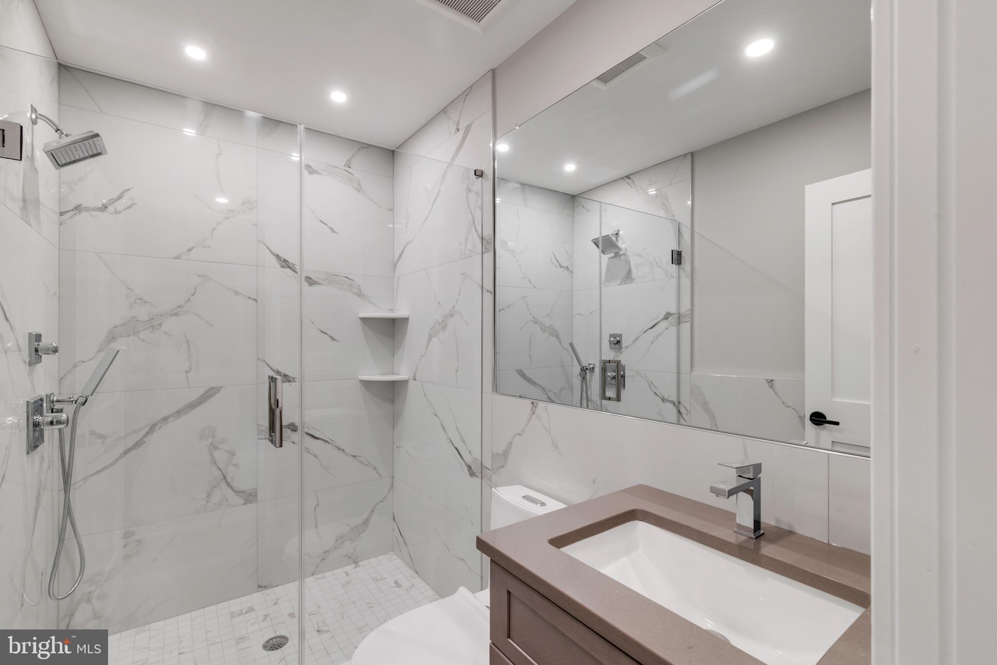 GRADUATE HOSPITAL - Residential Lease