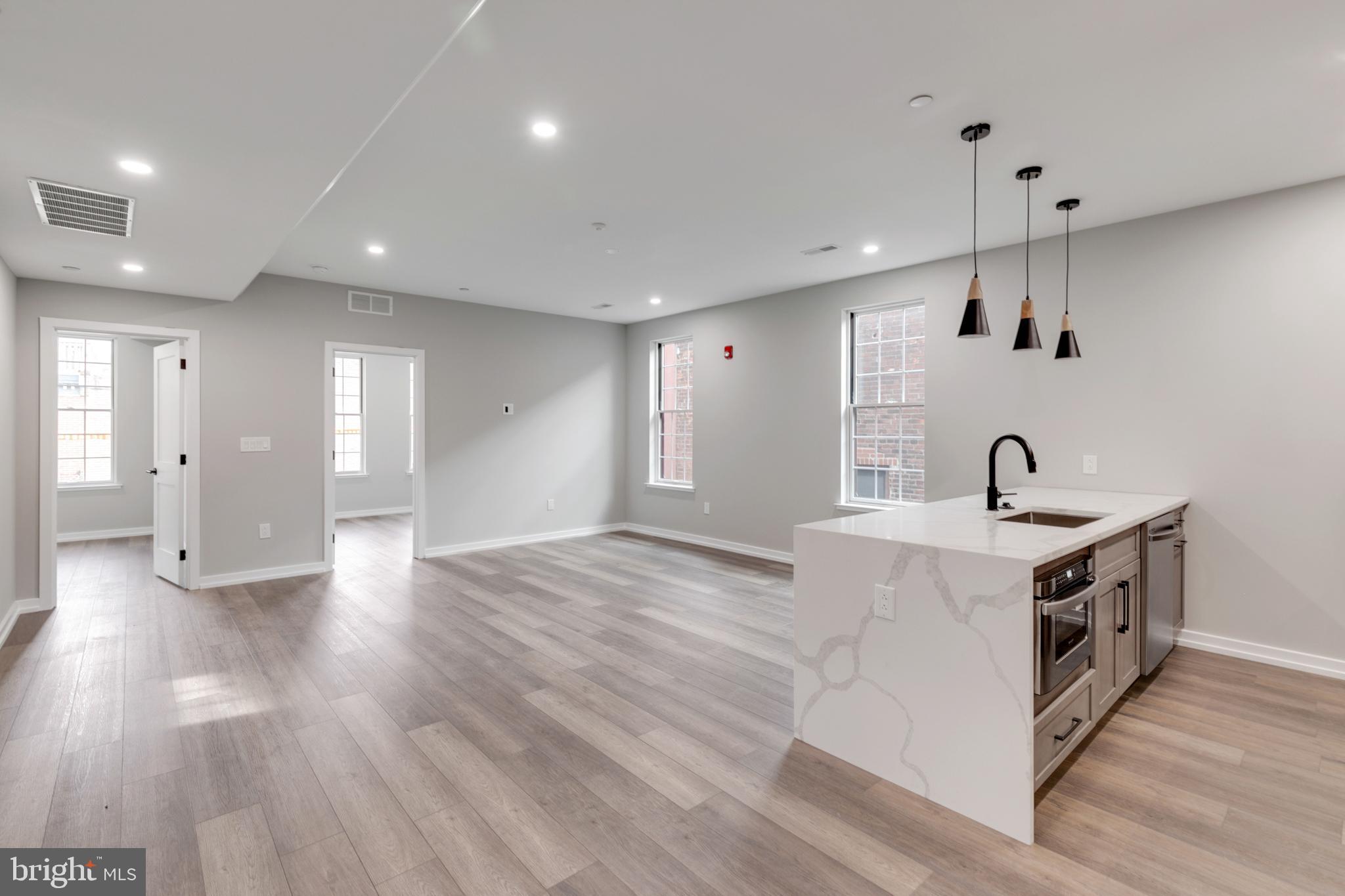 GRADUATE HOSPITAL - Residential Lease