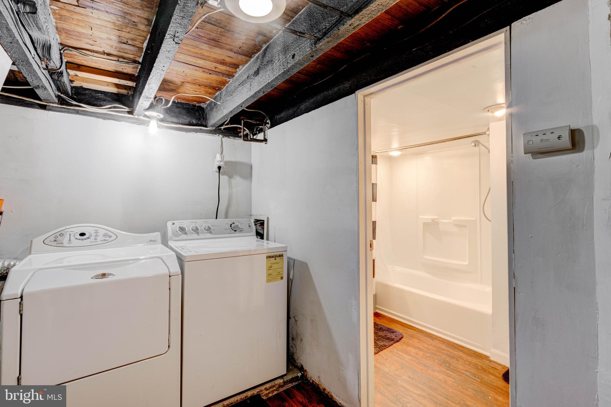 LOCUST POINT - Residential