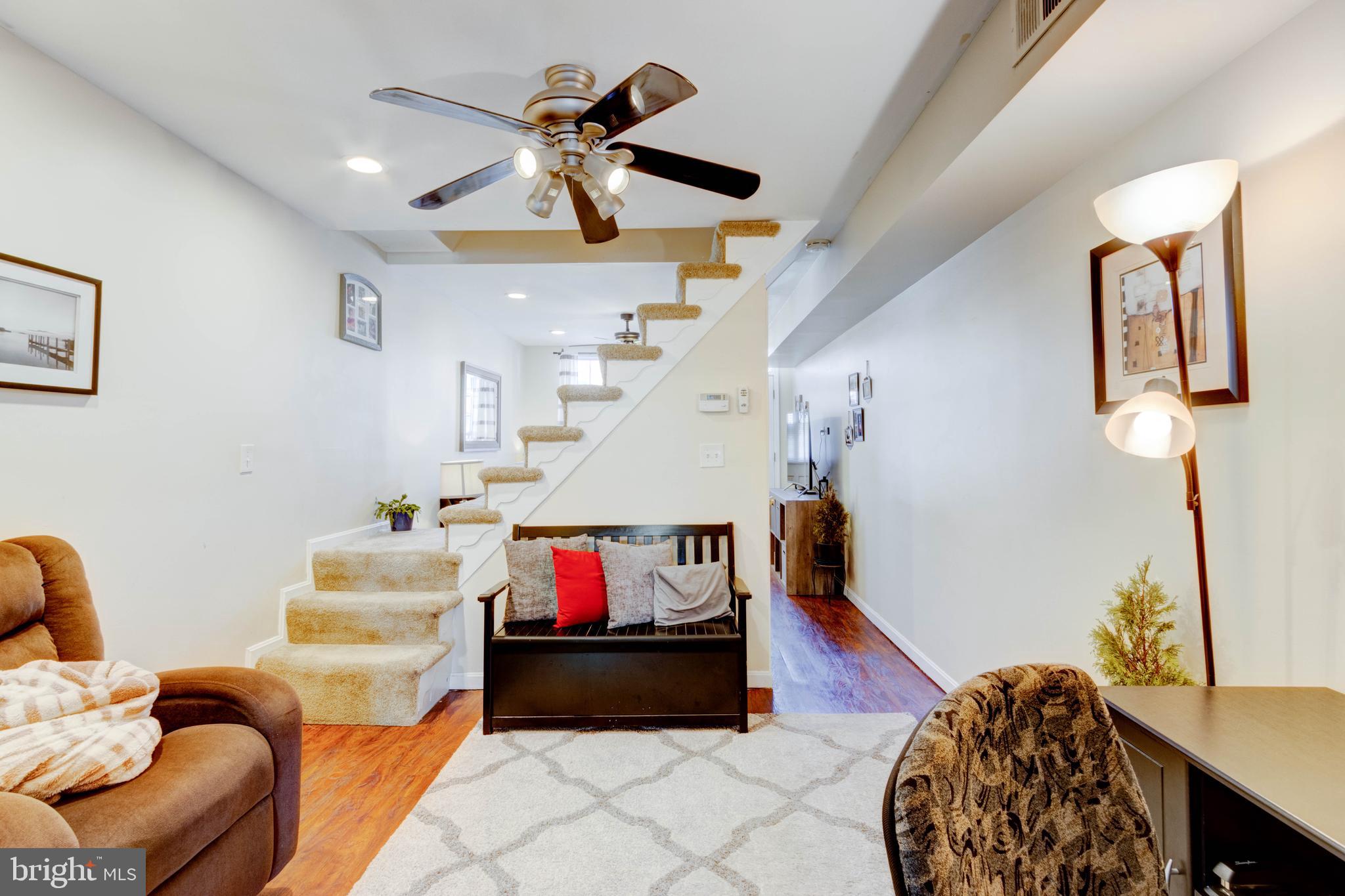 LOCUST POINT - Residential