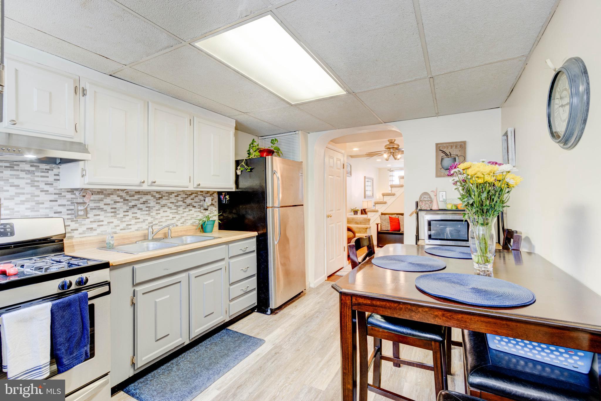 LOCUST POINT - Residential