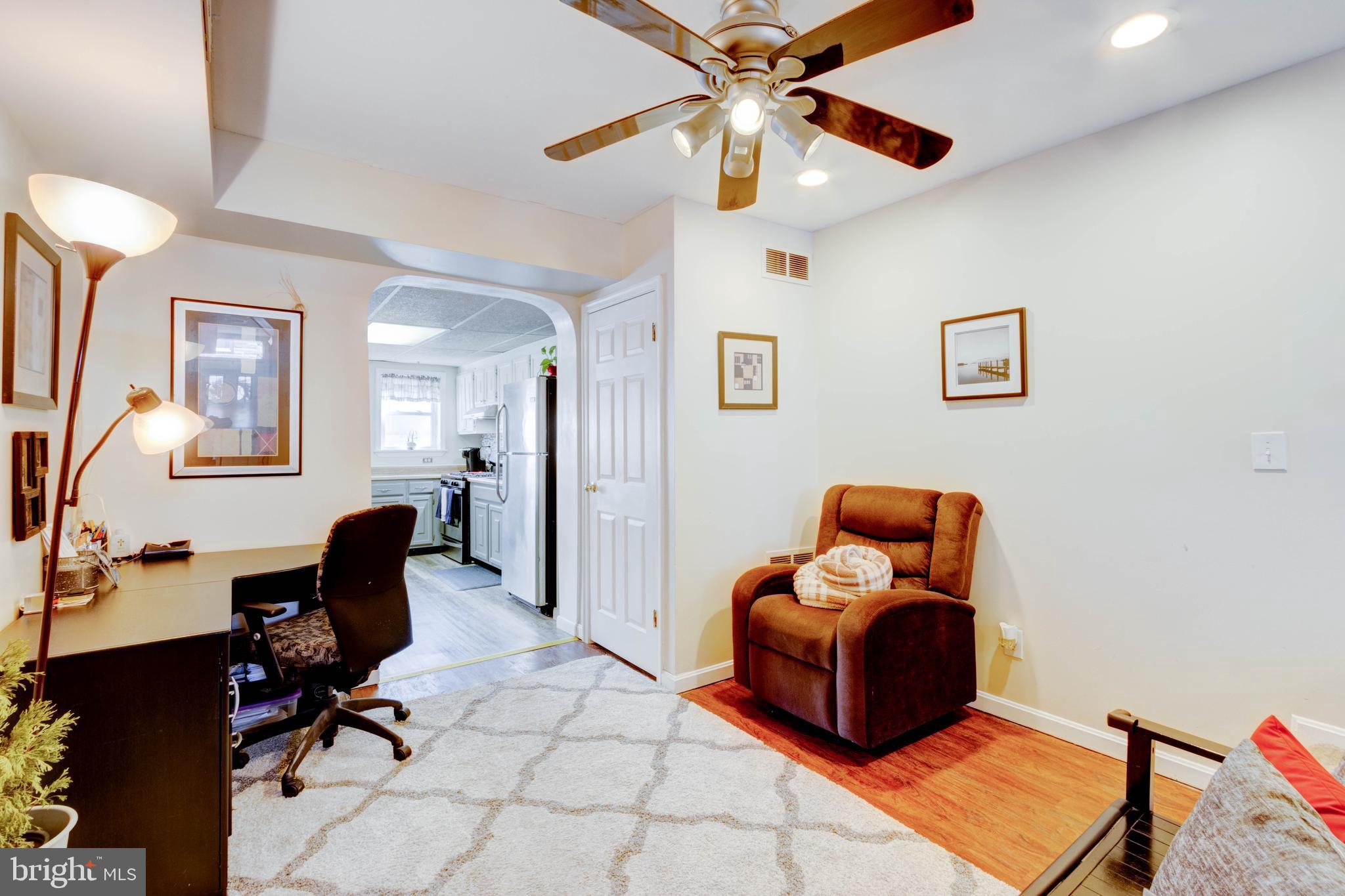 LOCUST POINT - Residential