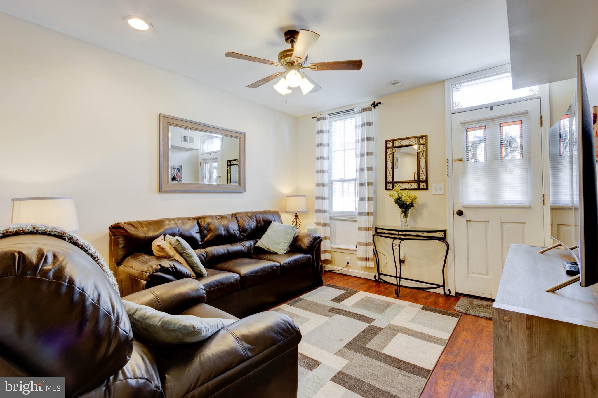 LOCUST POINT - Residential