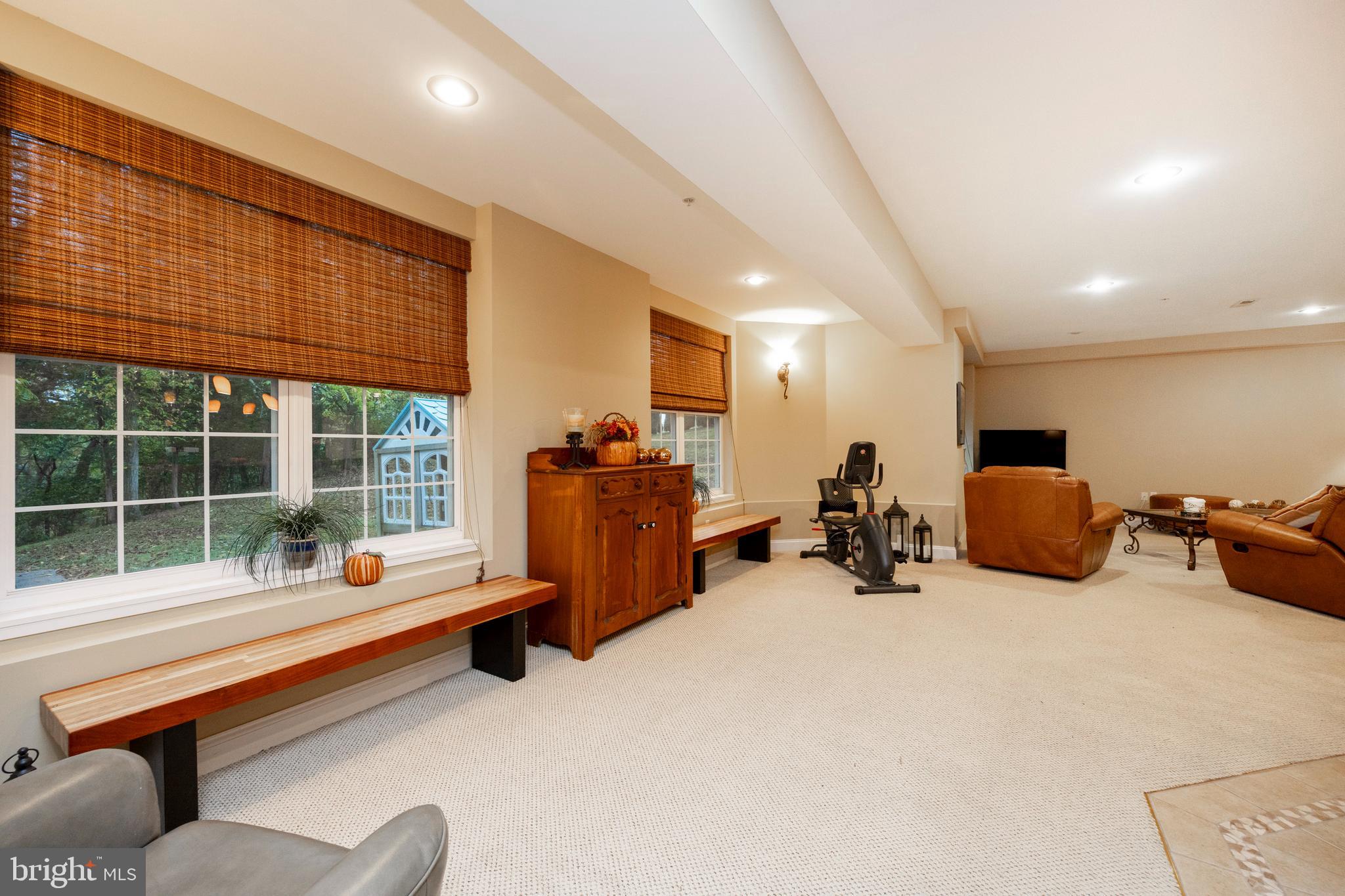 RAVENS CLAW - Residential