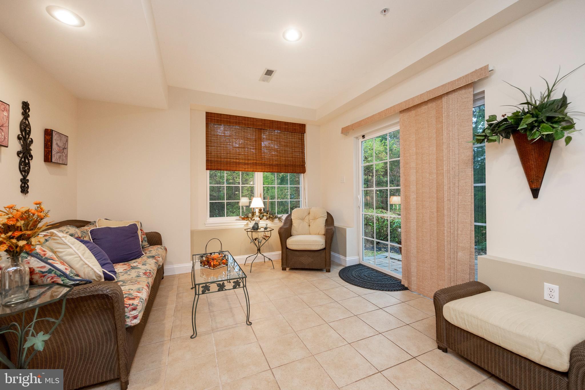 RAVENS CLAW - Residential