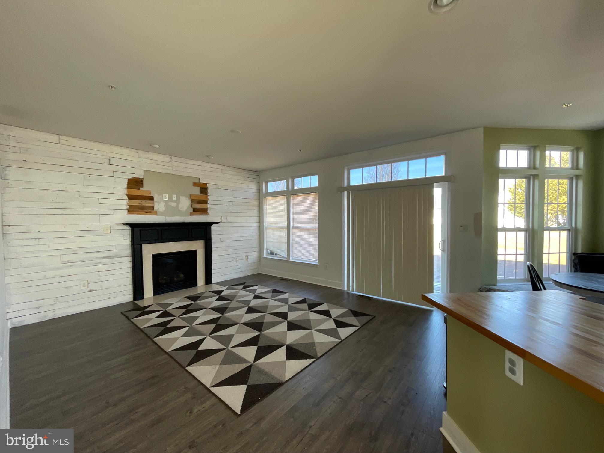 BROOKFIELD - Residential