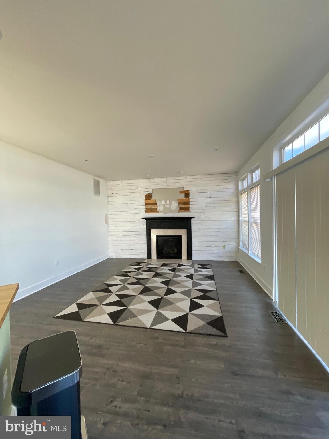 BROOKFIELD - Residential