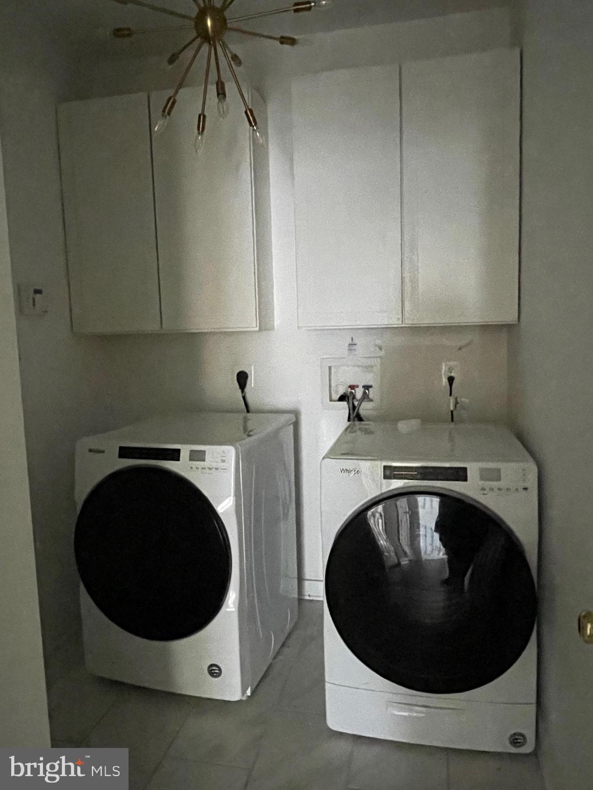 BROOKFIELD - Residential