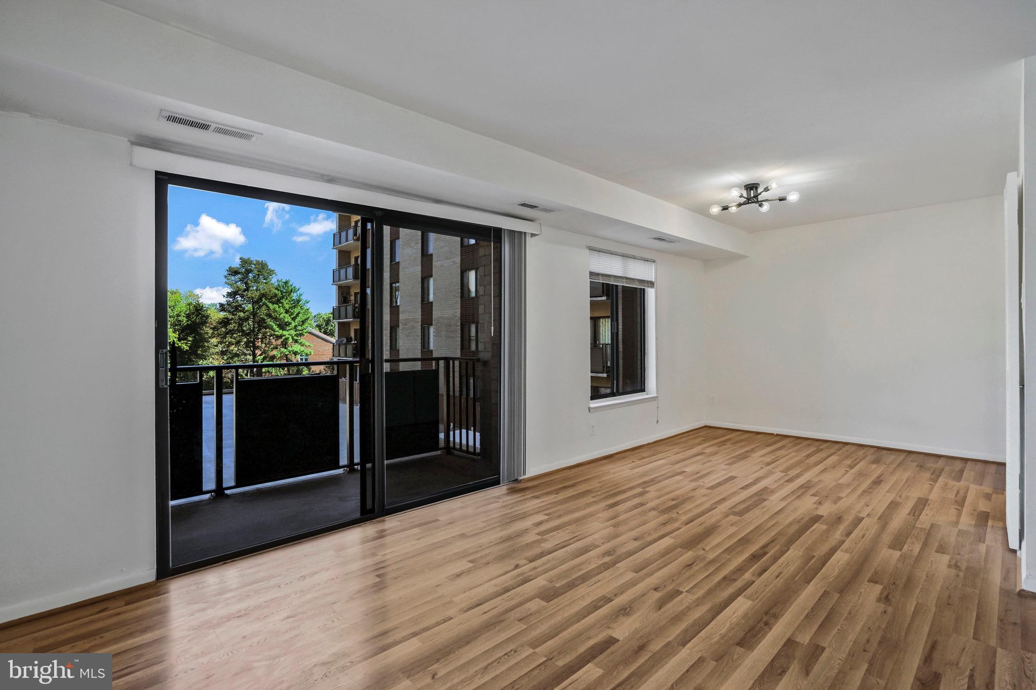 WOODLAKE TOWERS - Residential