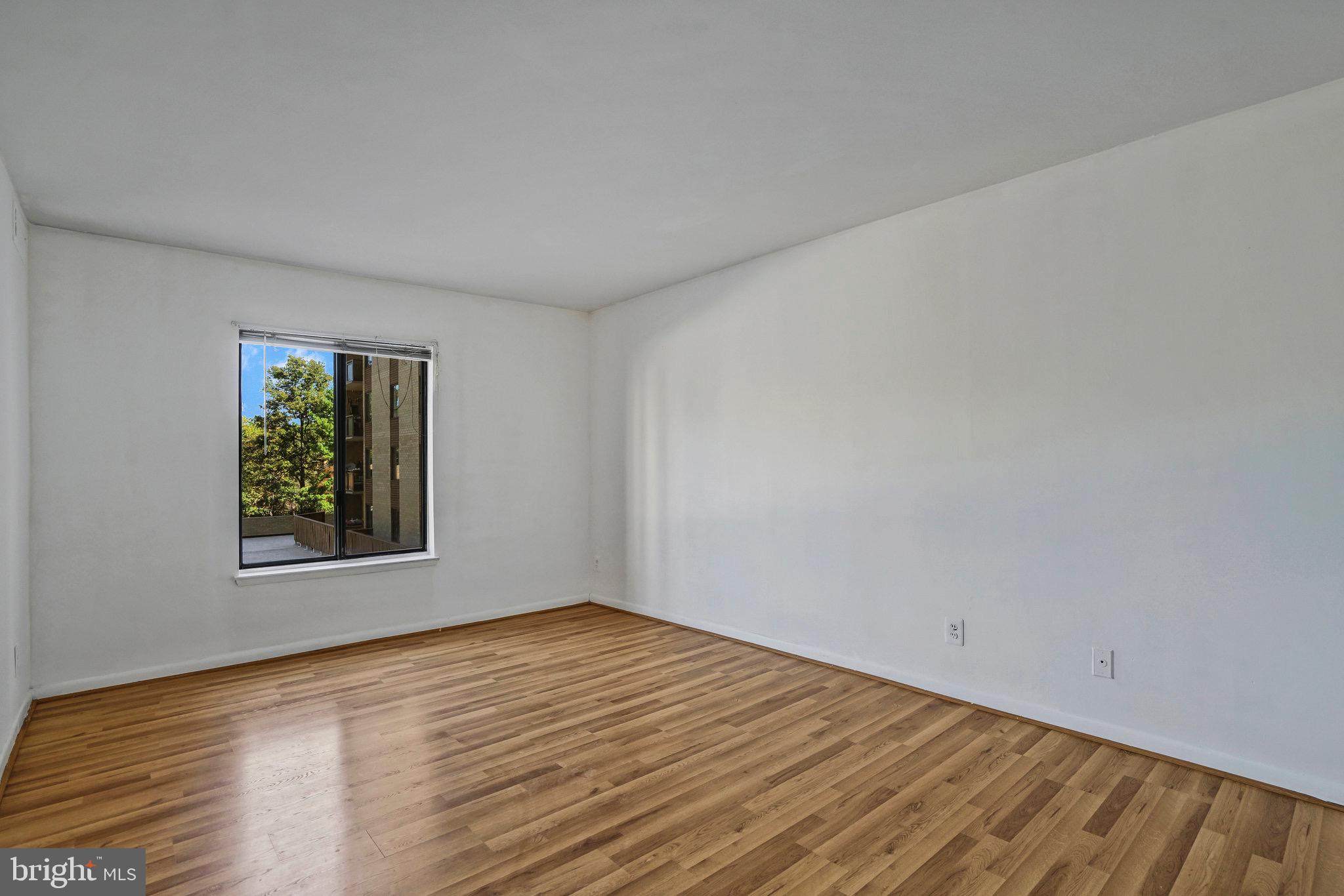 WOODLAKE TOWERS - Residential