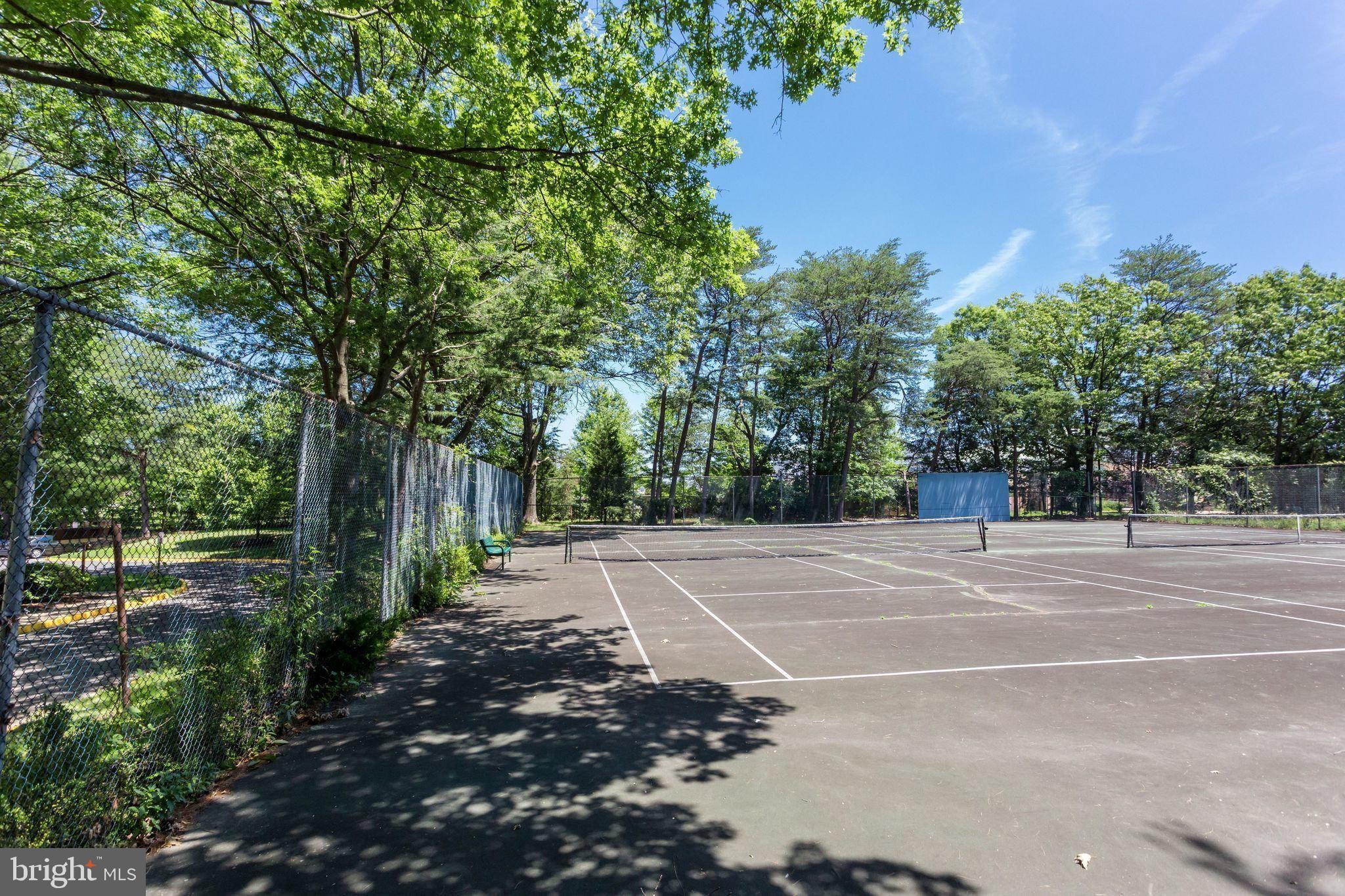 WOODLAKE TOWERS - Residential