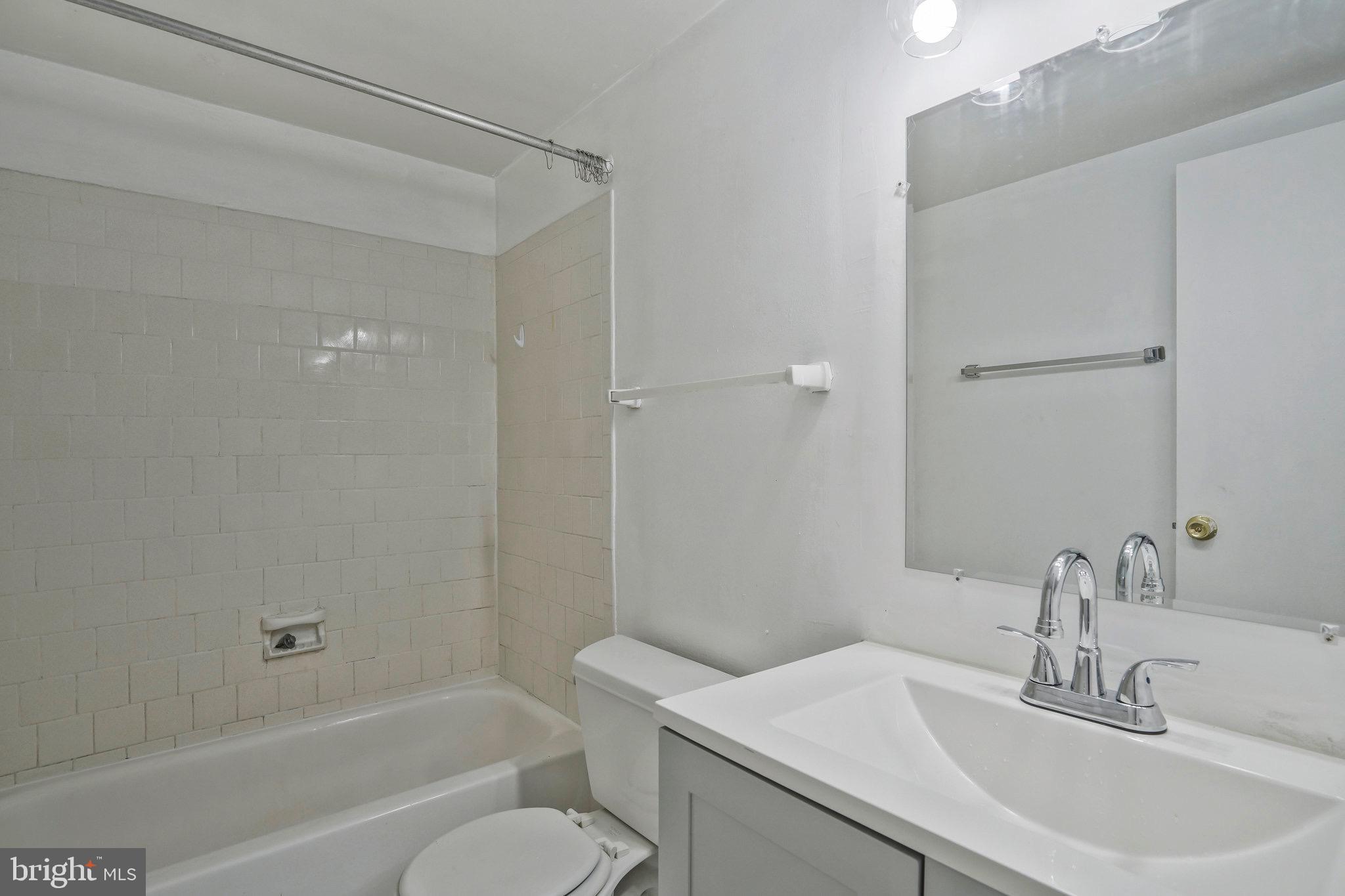 WOODLAKE TOWERS - Residential