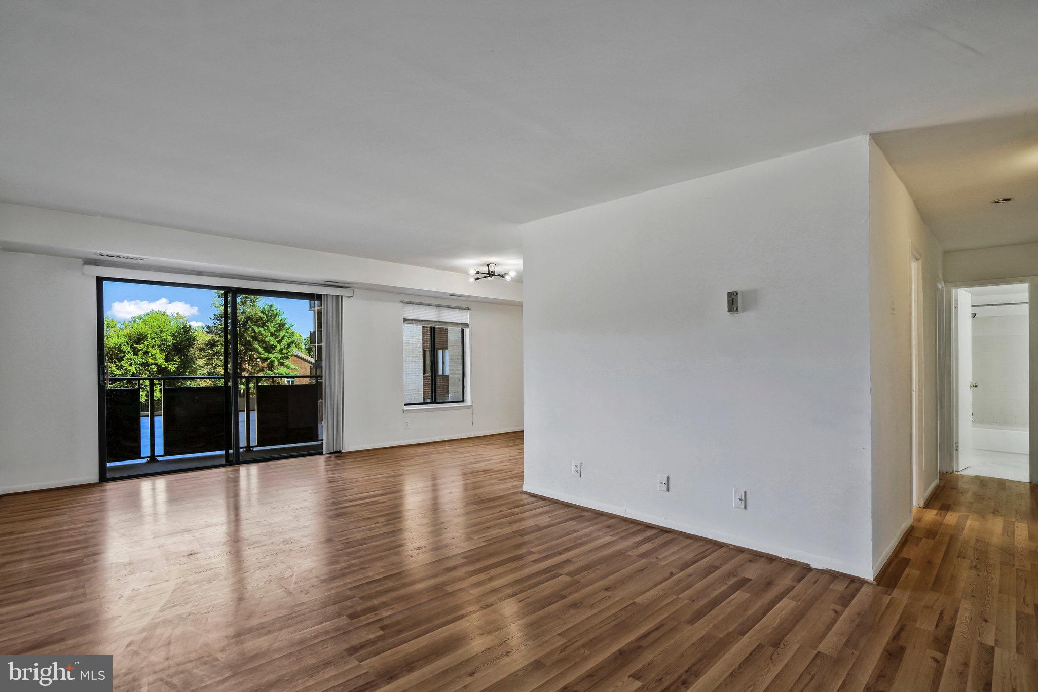 WOODLAKE TOWERS - Residential