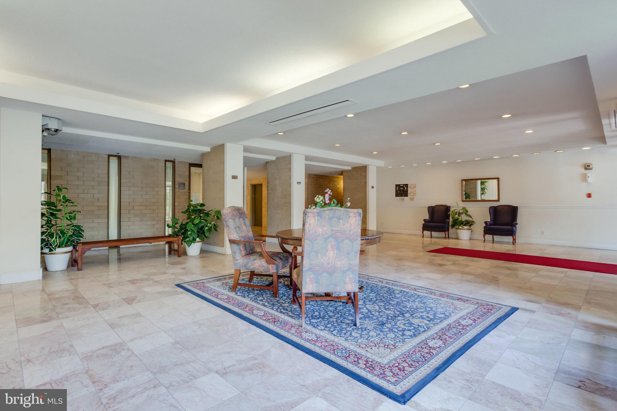 WOODLAKE TOWERS - Residential