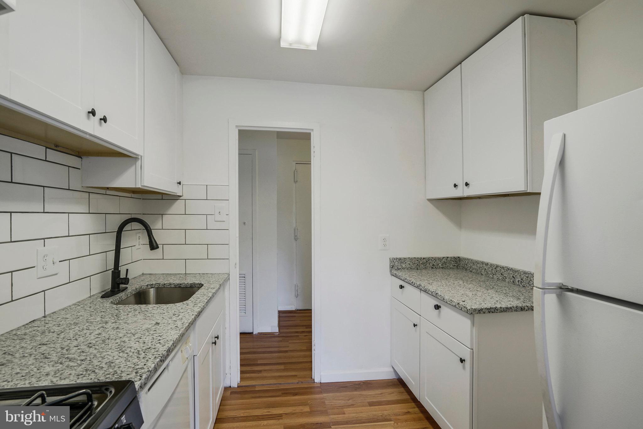 WOODLAKE TOWERS - Residential