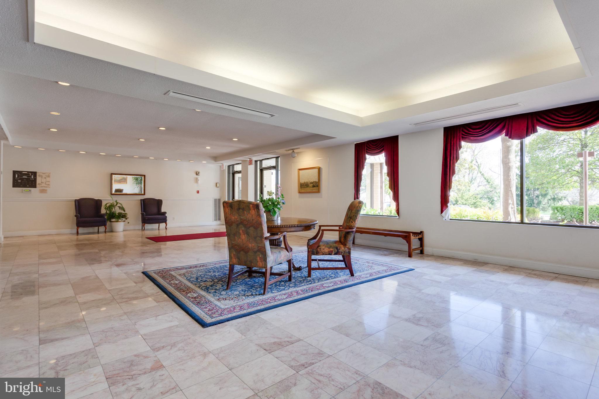 WOODLAKE TOWERS - Residential