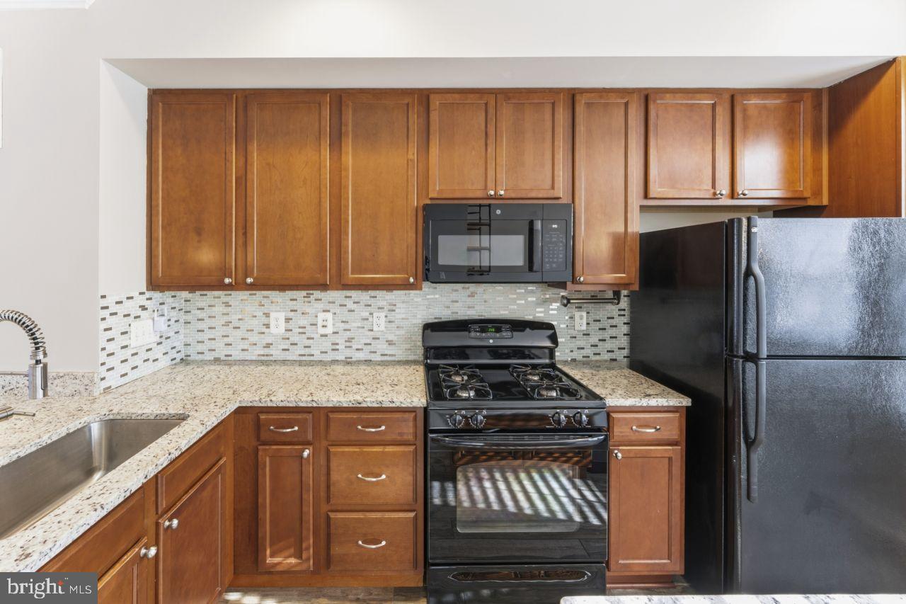 MELODY LANDING - Residential Lease