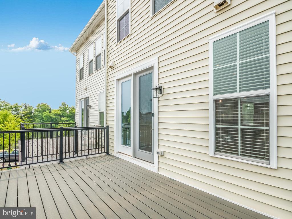 ROBINSON MANOR - Residential Lease