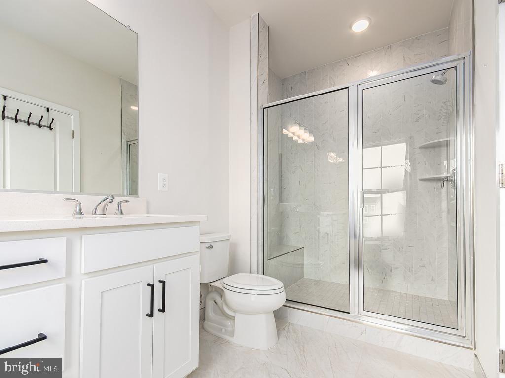 ROBINSON MANOR - Residential Lease