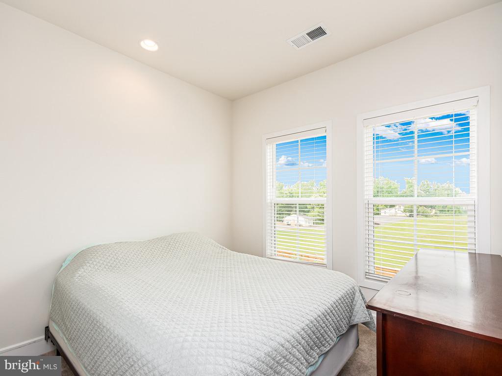 ROBINSON MANOR - Residential Lease